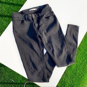 ORIGINAL BLACK HIGH WAISTED LEVI’S -ONLY WORN ONCE